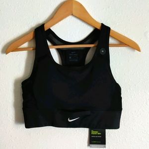 Nike Swoosh Pocket Bra